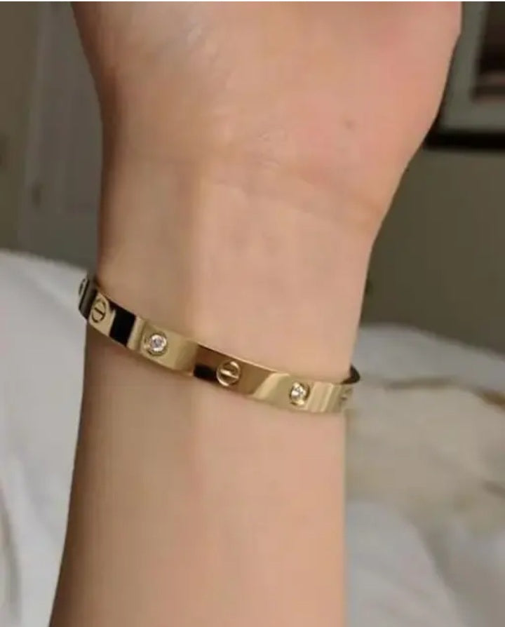 VIBGYOR Gold Plated Stainless Steel Openable